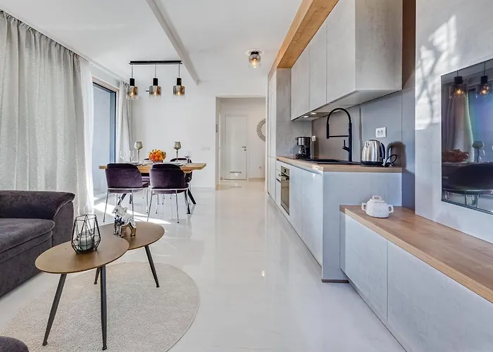 Diamond Two Bedroom *