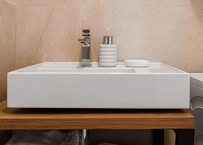 Diamond Two Bedroom Apartman *