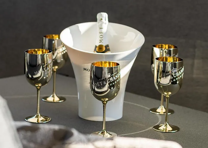 Diamond Two Bedroom Appartement *